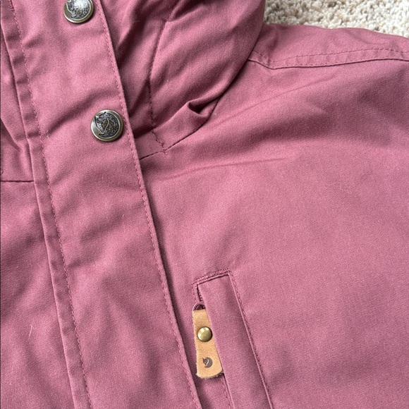 Women’s Fjallraven Kiruna Padded Parka - Picture 4 of 15